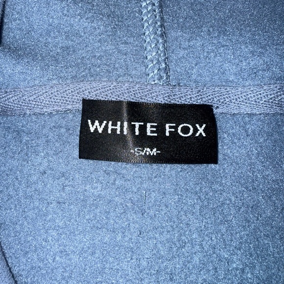 🌟NWOT🌟Blue White Fox Vol. 3 Hoodie Size S/M - Picture 5 of 5